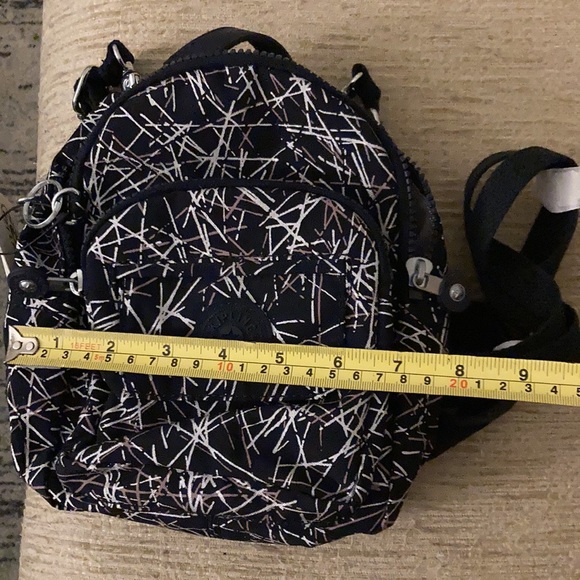 Kipling convertible knapsack. - Picture 5 of 7